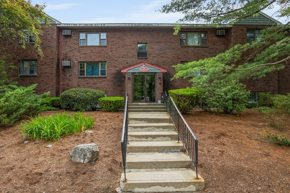 Unit for sale at 32 Spencer Rd, Boxborough, MA 01719