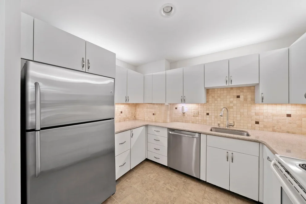Unit for sale at 100 Parks St, Duxbury, MA 02332