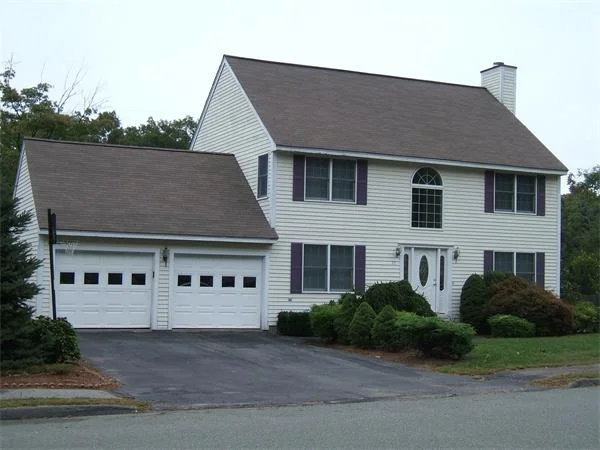 Unit for sale at 72 Hammersmith Dr, Saugus, MA 01906