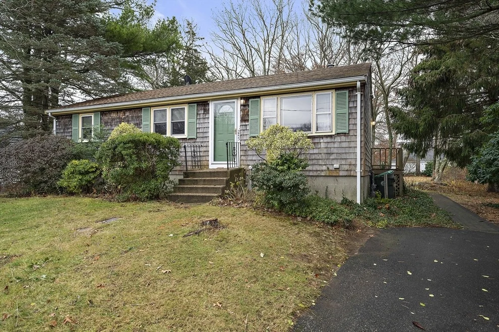 Unit for sale at 245 Careswell St, Marshfield, MA 02050