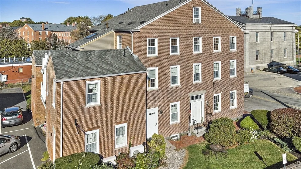 Unit for sale at 30-32 Water Street, Newburyport, MA 01950