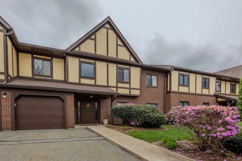 Unit for sale at 19 Rainbow Pond Dr, Walpole, MA 02081