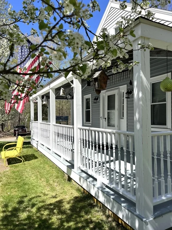 Unit for sale at 133 Main Street, Sandown, NH 03873