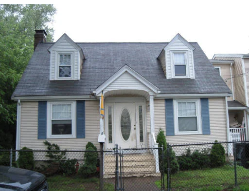 Unit for sale at 51 Birch St, Saugus, MA 01906
