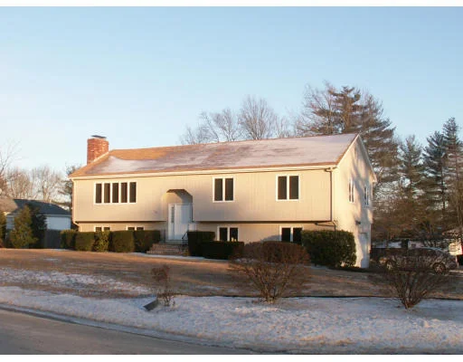 Unit for sale at 100 Hollytree Rd, Stoughton, MA 02072