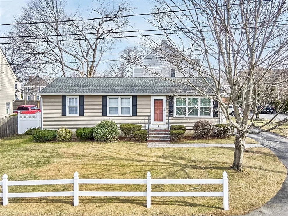 Unit for sale at 6 Vermette Ct, Ipswich, MA 01938