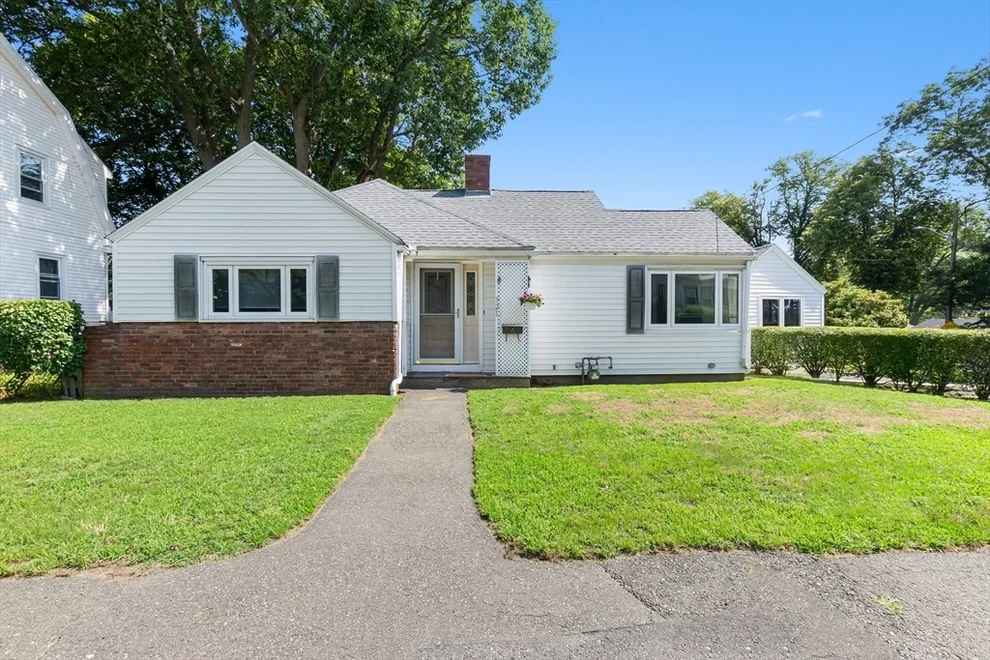 Unit for sale at 321 Lynnfield St, Lynn, MA 01904