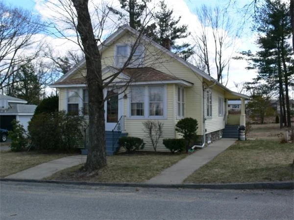 Unit for sale at 22 Ivernia Rd, Worcester, MA 01606