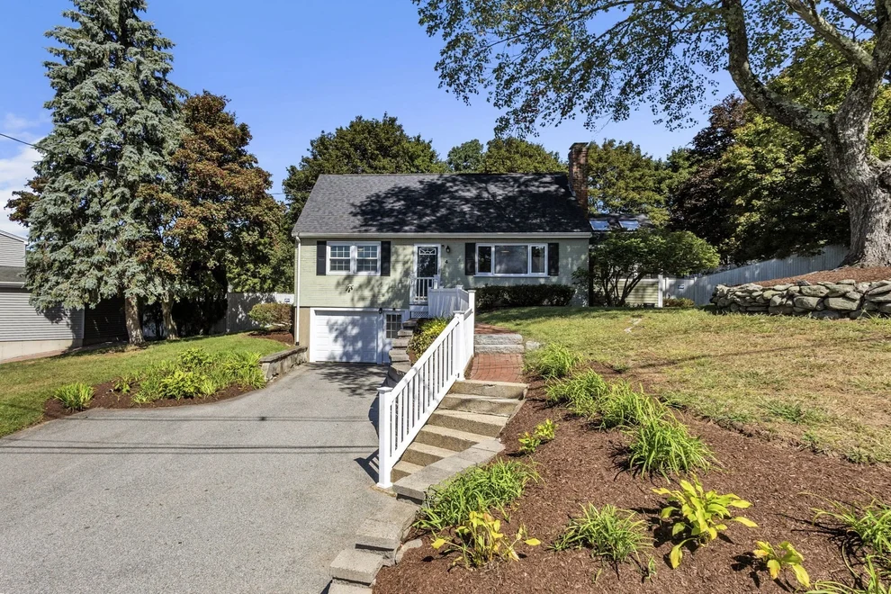 Unit for sale at 4 Stratton Rd, Hudson, MA 01749