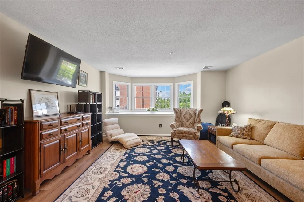 Unit for sale at 148 Main St, North Andover, MA 01845