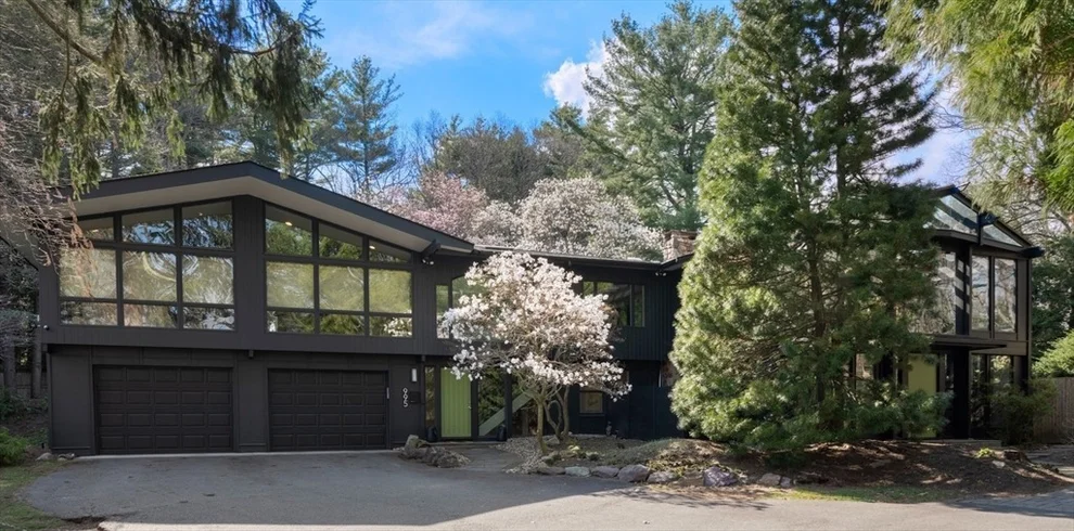 Unit for sale at 995 Brush Hill Rd, Milton, MA 02186