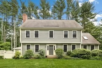 Unit for sale at 117 Perkins Row, Topsfield, MA 01983