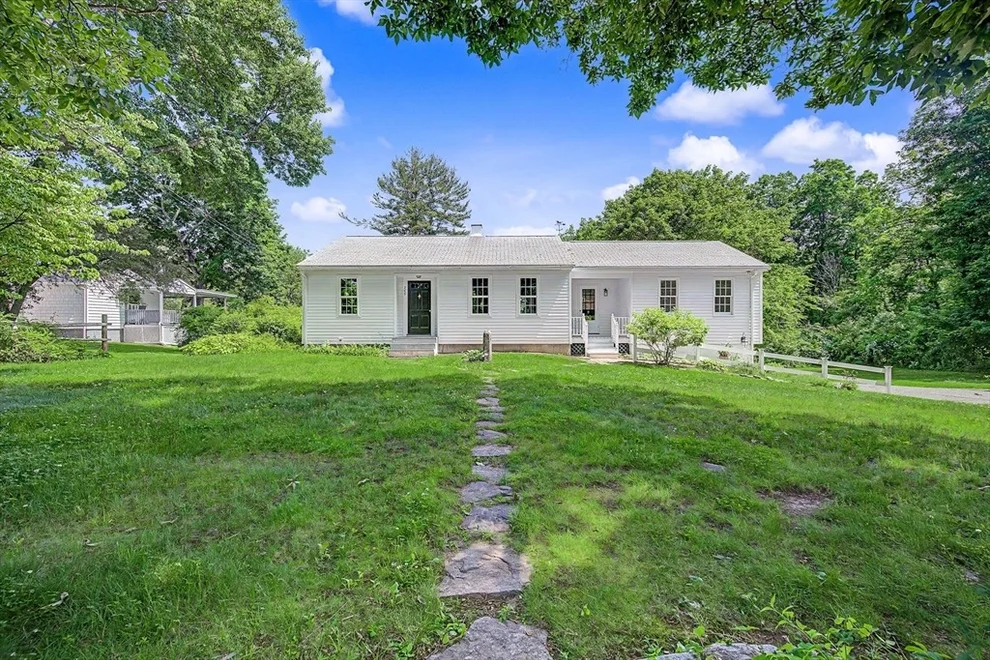 Unit for sale at 355 Boston Rd, Sutton, MA 01590