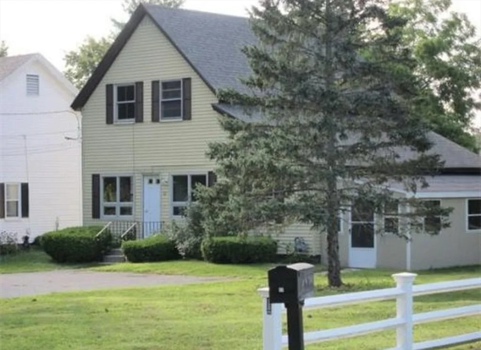 Unit for sale at 83 Brigham St, Hudson, MA 01749