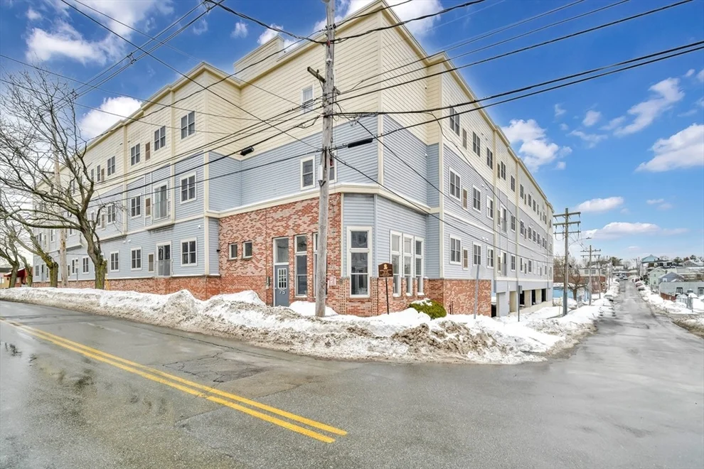 Unit for sale at 75 Walnut St, Peabody, MA 01960