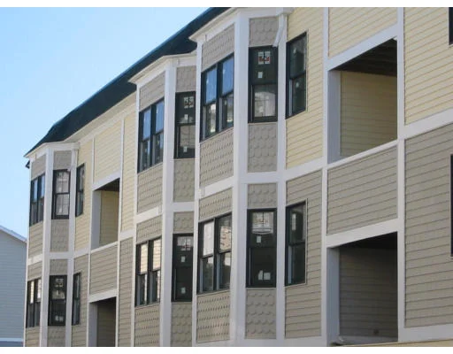 Unit for sale at 11 Railroad Ave, Salisbury, MA 01952