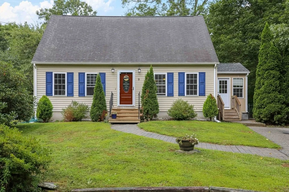 Unit for sale at 9 Center Rd, Dudley, MA 01571