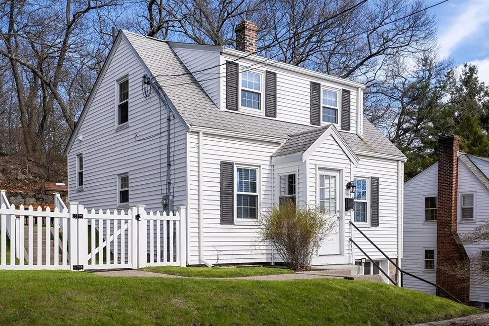 Unit for sale at 156 Suomi Rd, Quincy, MA 02169