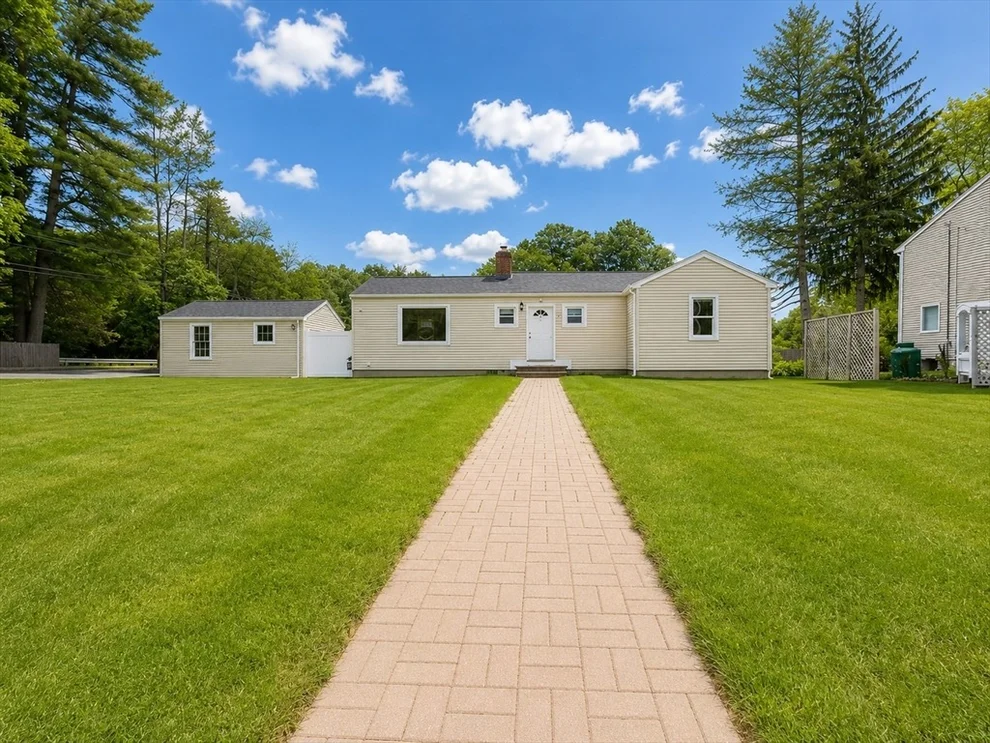 Unit for sale at 2 Millwood Cir, Framingham, MA 01701