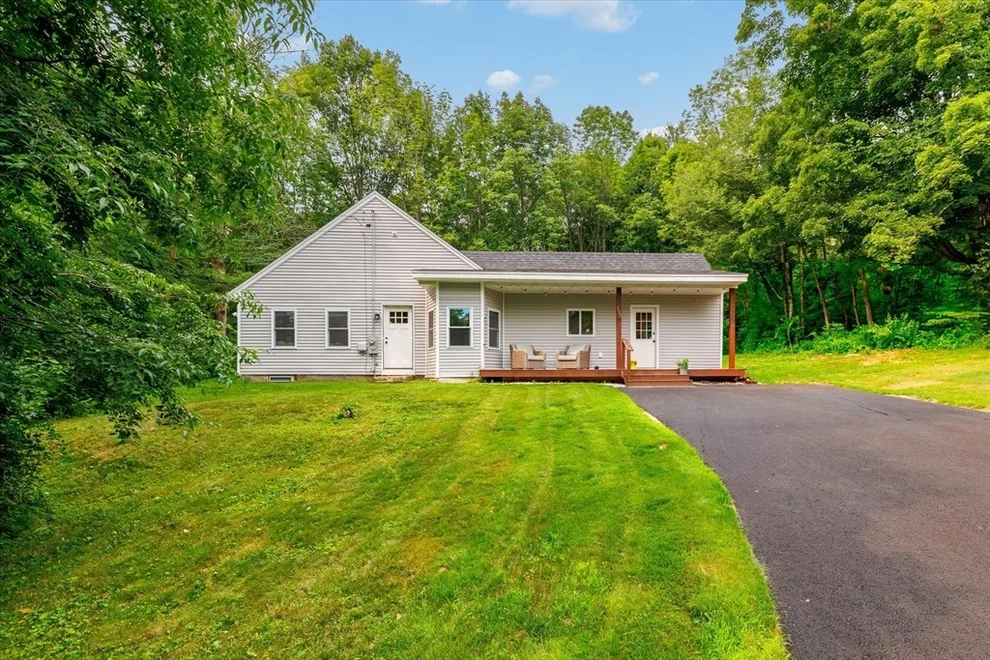 Unit for sale at 152 N Main St, Templeton, MA 01468