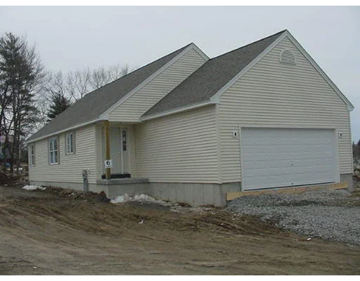 Unit for sale at 10 Royal Ave, Dracut, MA 01826
