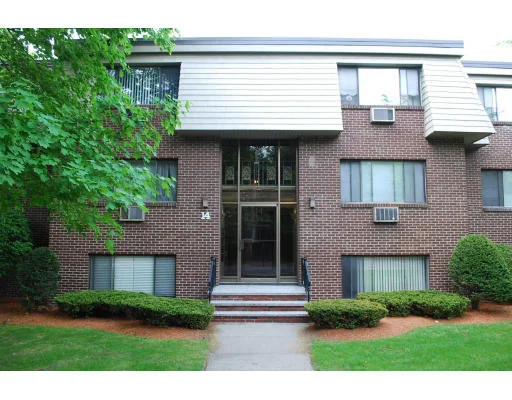 Unit for sale at 14 Hallmark Gdns, Burlington, MA 01803