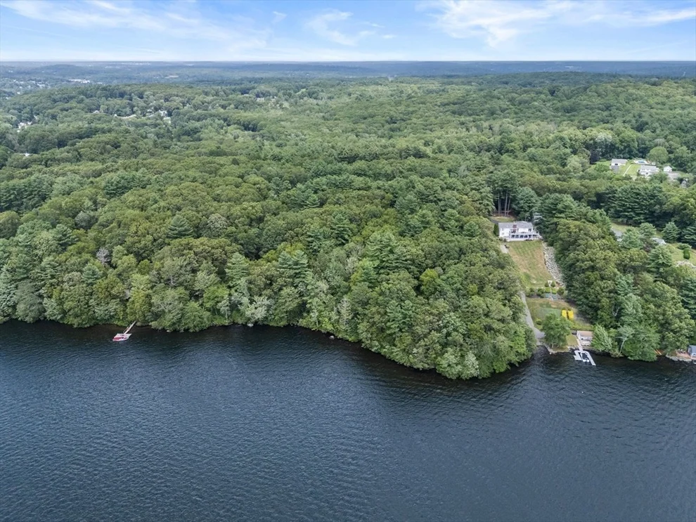 Unit for sale at 29 Winwood Rd, Sutton, MA 01590