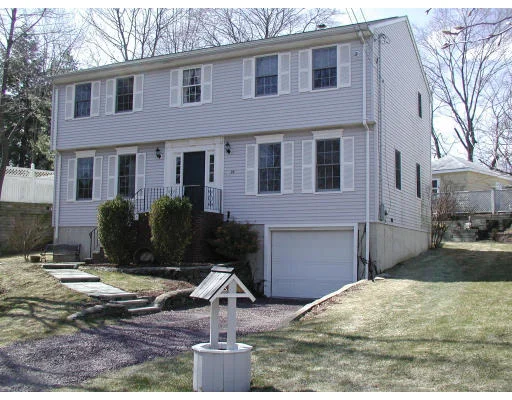 Unit for sale at 20 Vincent Rd, Lynn, MA 01904