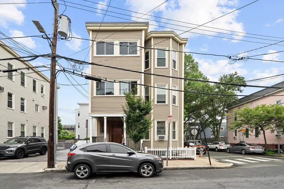Unit for sale at 464 Windsor St, Cambridge, MA 02141