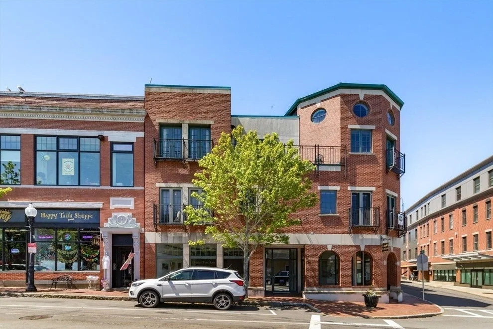 Unit for sale at 196 Main St, Gloucester, MA 01930