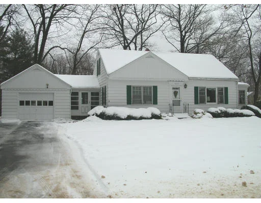 Unit for sale at 957 Stafford St, Leicester, MA 01524