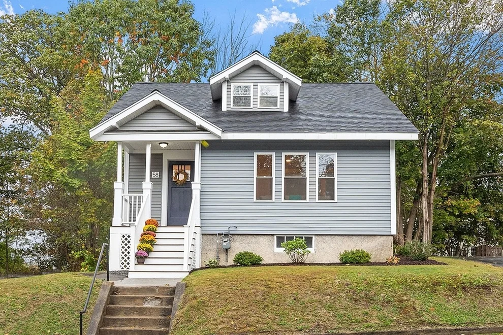 Unit for sale at 58 Washington St, Gardner, MA 01440