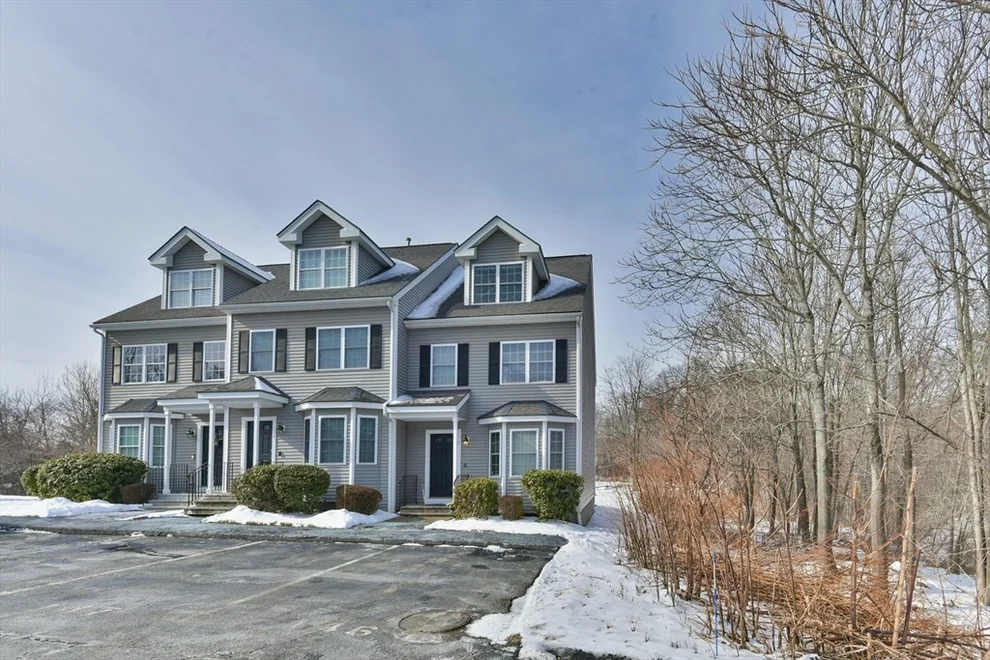 Unit for sale at 5 Juneberry Ln, Worcester, MA 01606