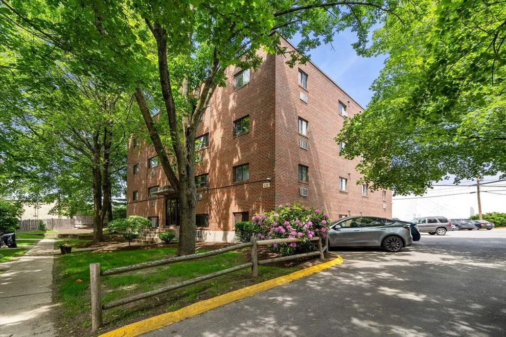 Unit for sale at 8R Riverside St, Watertown, MA 02472
