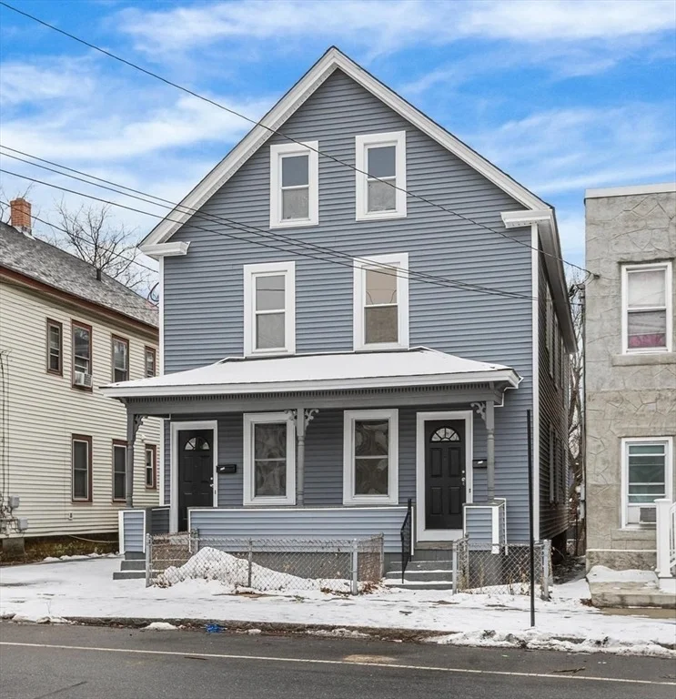 Unit for sale at 272 W 6th St, Lowell, MA 01850