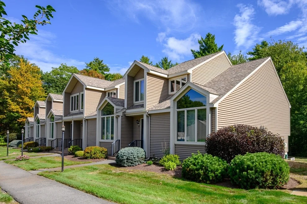 Unit for sale at 340 Centre Ave, Rockland, MA 02370