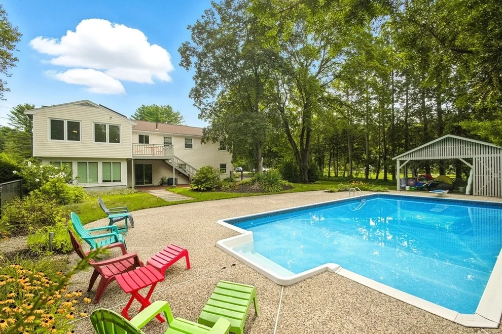 Unit for sale at 5 Brookside Circle, Acton, MA 01720
