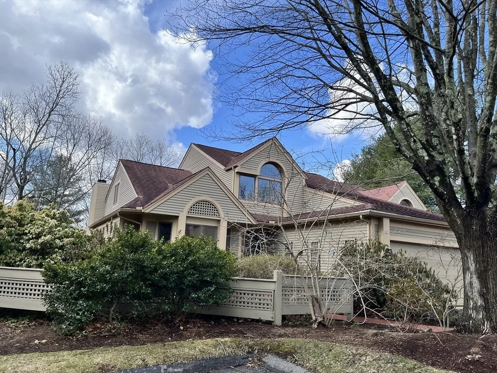 Unit for sale at 7 Wainwright Rd, Winchester, MA 01890