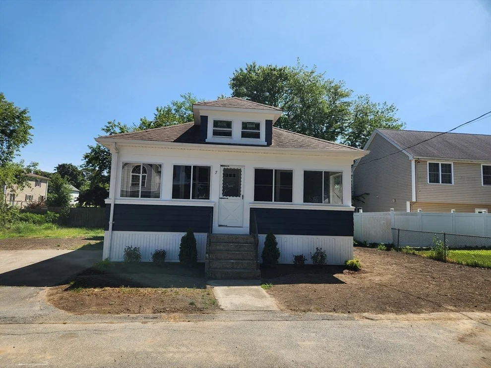 Unit for sale at 7 Duluth St, Fall River, MA 02721