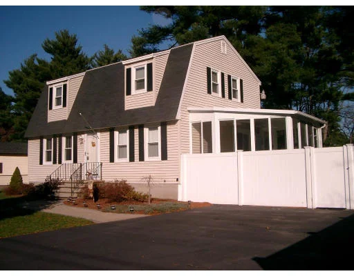 Unit for sale at 5 Knollwood Road, Tewksbury, MA 01876