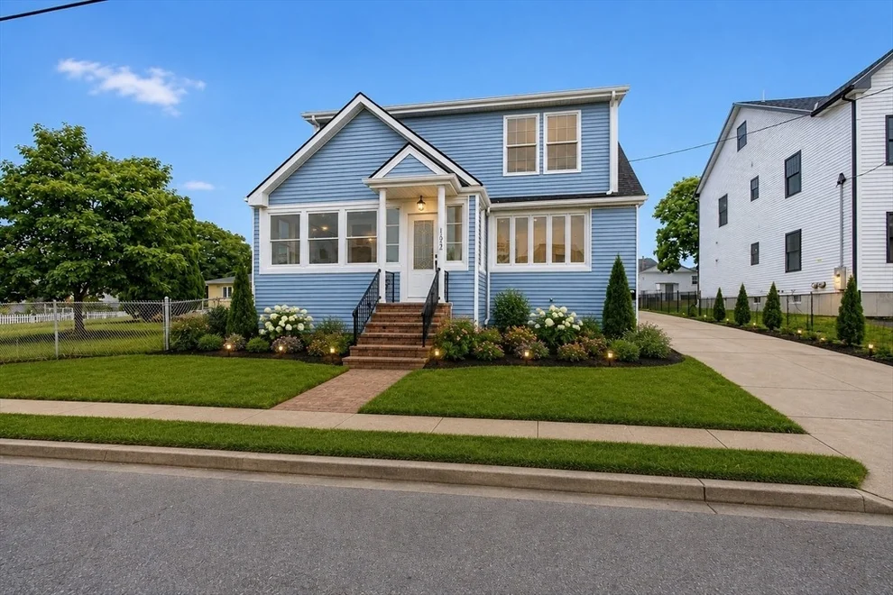 Unit for sale at 298 King St, Fall River, MA 02724