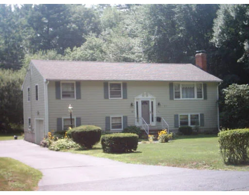 Unit for sale at 20 Pasho Rd, Billerica, MA 01821