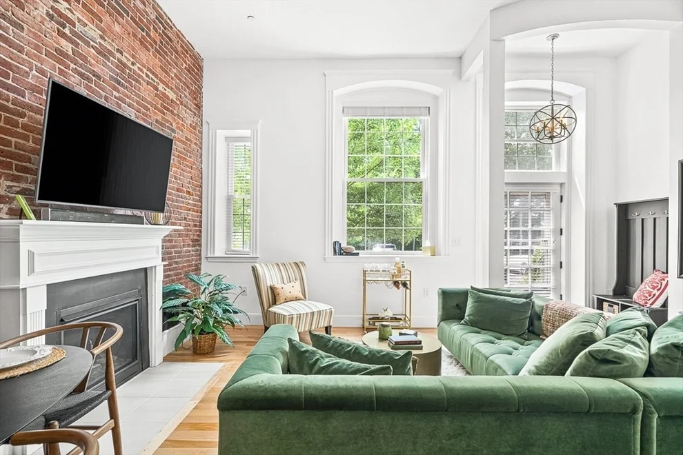 Unit for sale at 52 Sanborn St, Reading, MA 01867