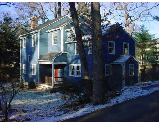 Unit for sale at 8 Meeting House Hill Road, Dover, MA 02030
