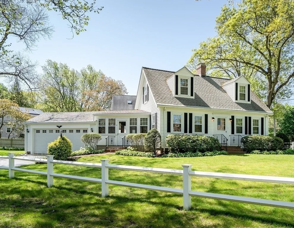 Unit for sale at 9 Farmcrest Ave, Lexington, MA 02421
