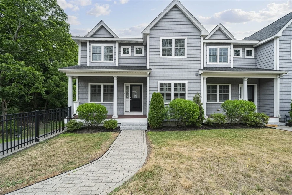 Unit for sale at 205 Elm St, Braintree, MA 02184