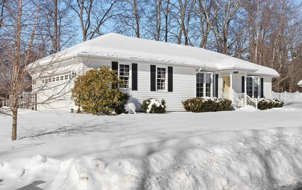 Unit for sale at 8 Silver Birch Lane, Haverhill, MA 01832