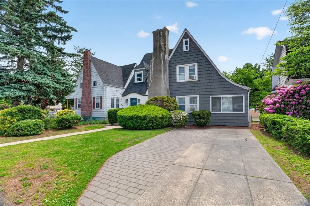 Unit for sale at 115 Fenno St, Quincy, MA 02170
