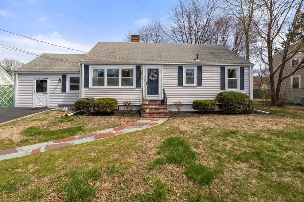 Unit for sale at 28 Saint Dennis Dr, Westwood, MA 02090