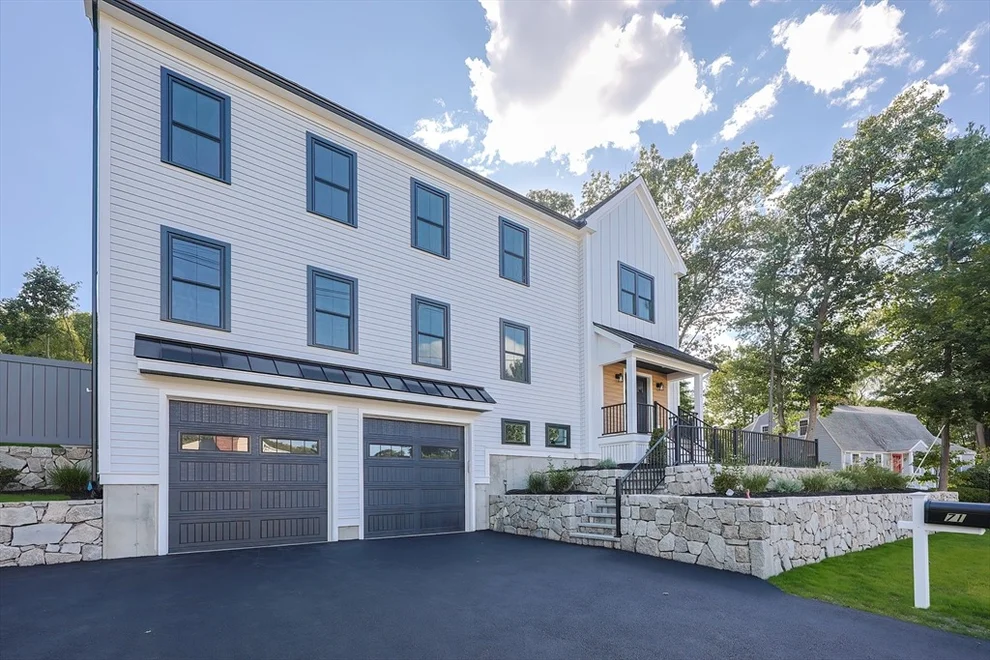 Unit for sale at 71 Old Nahant Rd, Wakefield, MA 01880